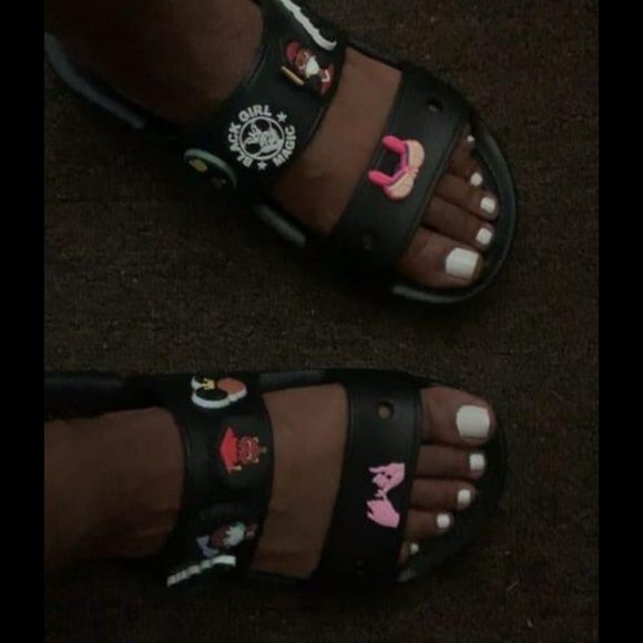 Crocs - Picture 3 of 13